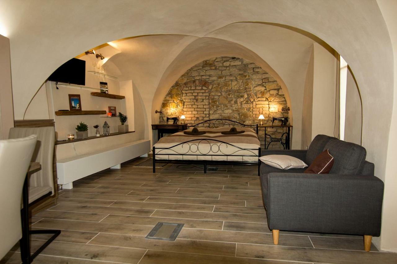 Apartman U Gotickeho Dvojcete Litomerice Exterior photo