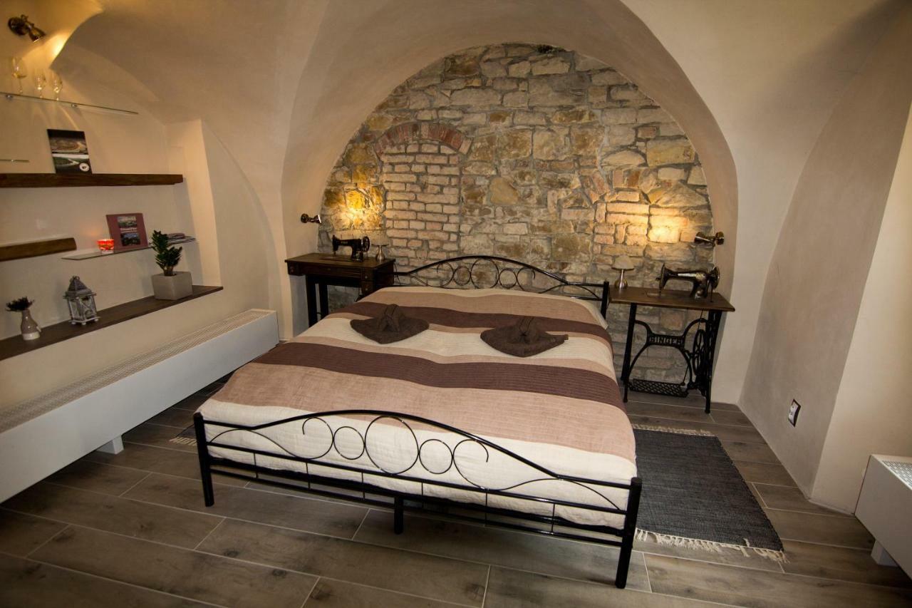 Apartman U Gotickeho Dvojcete Litomerice Exterior photo